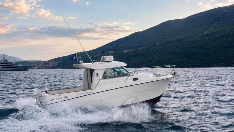 Beneteau - Antares 710
