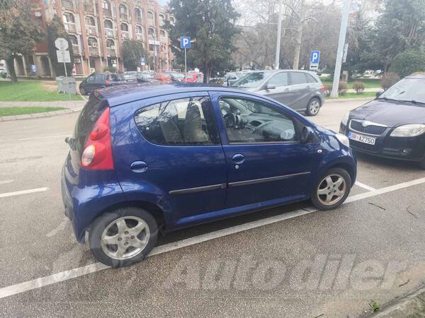 Peugeot - 107 - 1.0