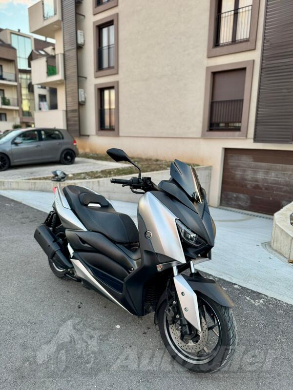 Yamaha - XMAX 300