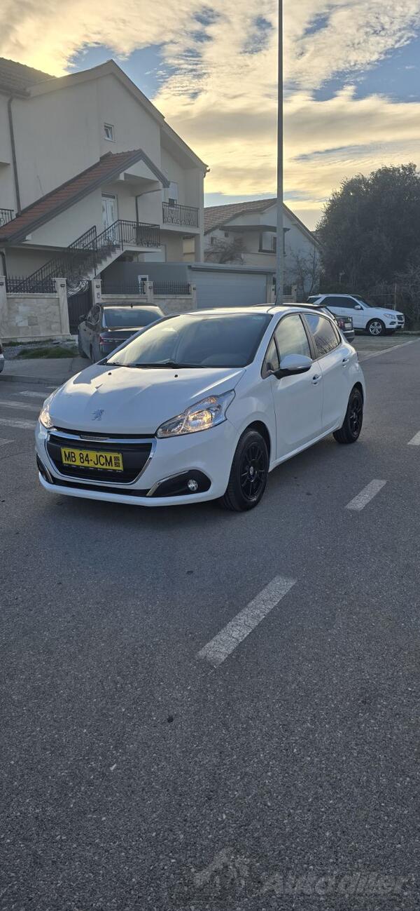 Peugeot - 208 - 1.6 55kw