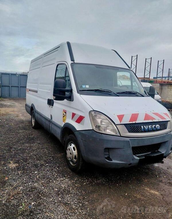 Iveco - 50C15 4x2 kamion za ispiranje kanalizacije (Jetting Truck)  / LC613