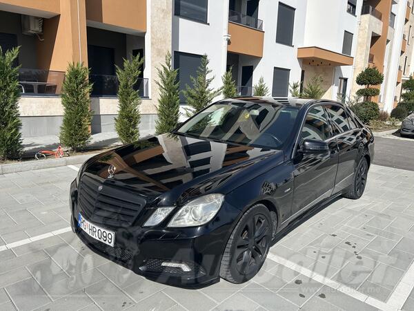 Mercedes Benz - E 250 - 2,5