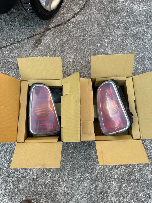 Oba stop svjetla za Mini - Cooper S    - 2002