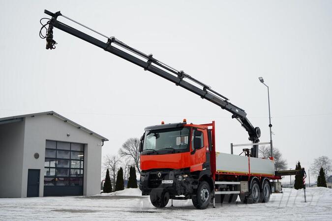 Renault - C 430 Kamion s ravnom platformom+kran / 6x4 / IMP-3762