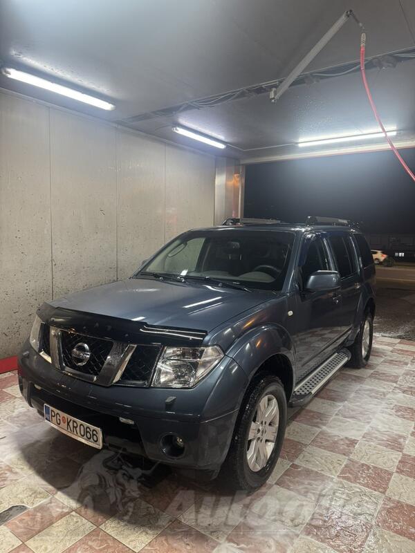Nissan - Pathfinder - 2.5 dci