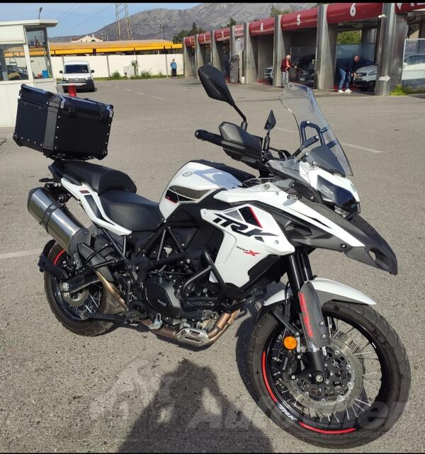 Benelli - TRK 502X