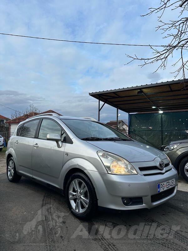 Toyota - Verso - 1.8