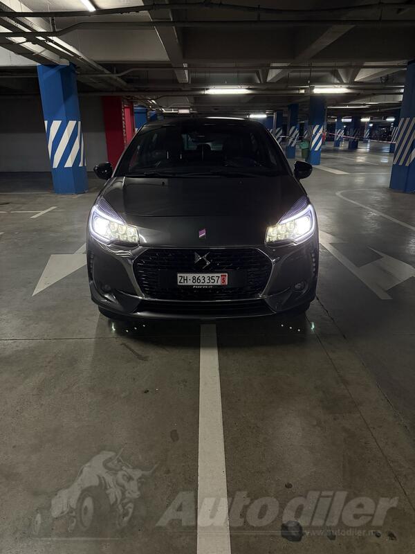 DS Automobiles - DS 3 - 1.2i STT