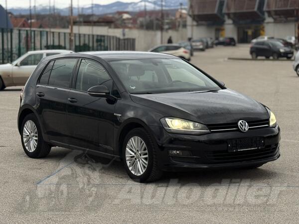 Volkswagen - Golf 7 - 1.6 tdi DSG