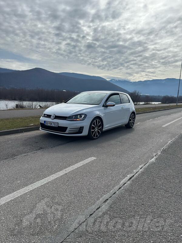 Volkswagen - Golf 7 - GTD 2.0 TDI