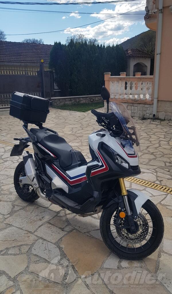 Honda - XADV750