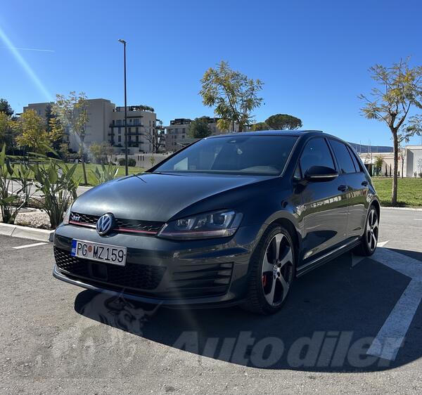 Volkswagen - Golf GTI - 2.0 GTI