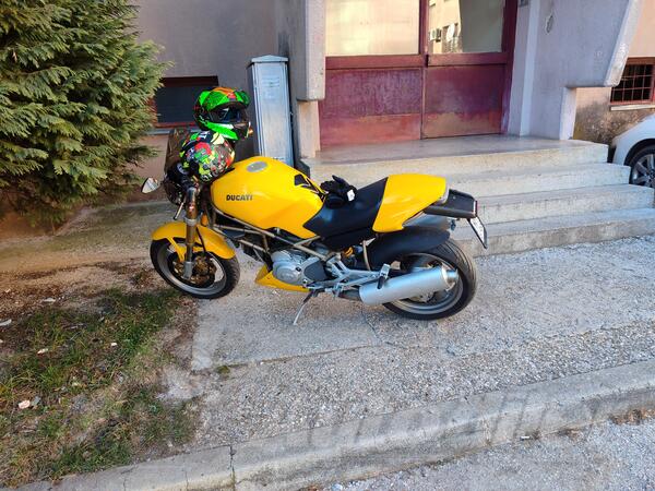 Ducati - monster m750