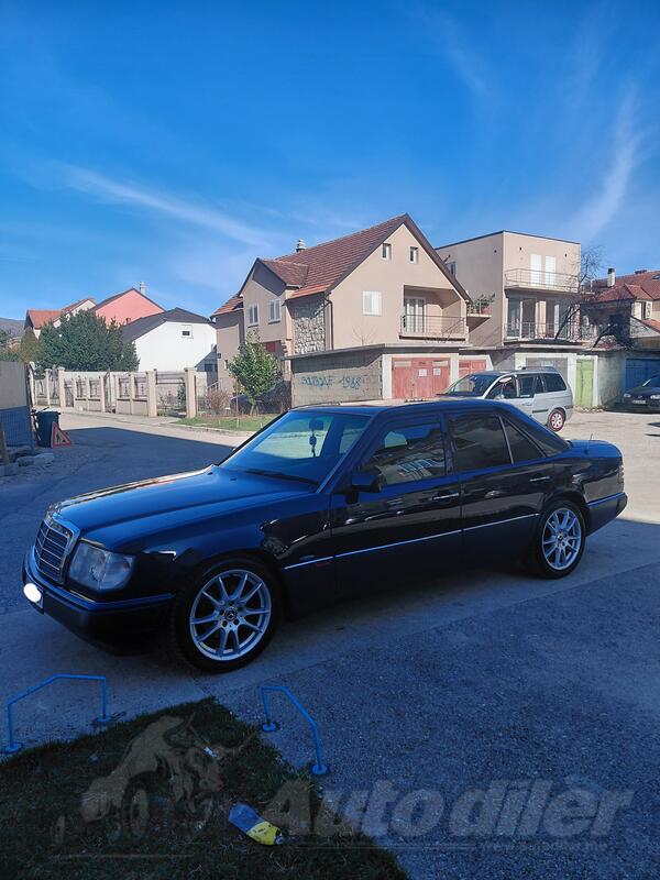 Mercedes Benz - E 220 - 220d.