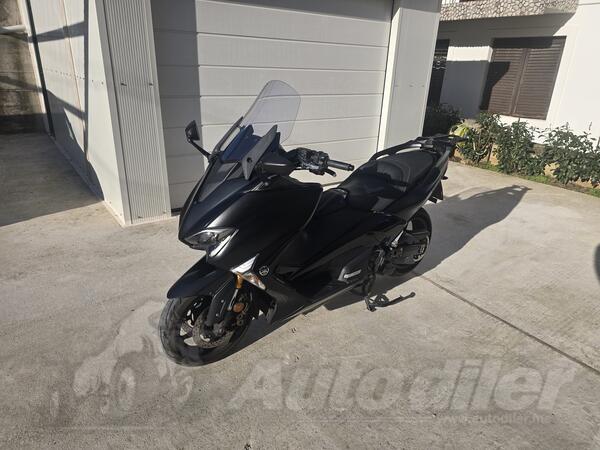 Yamaha - T Max DX