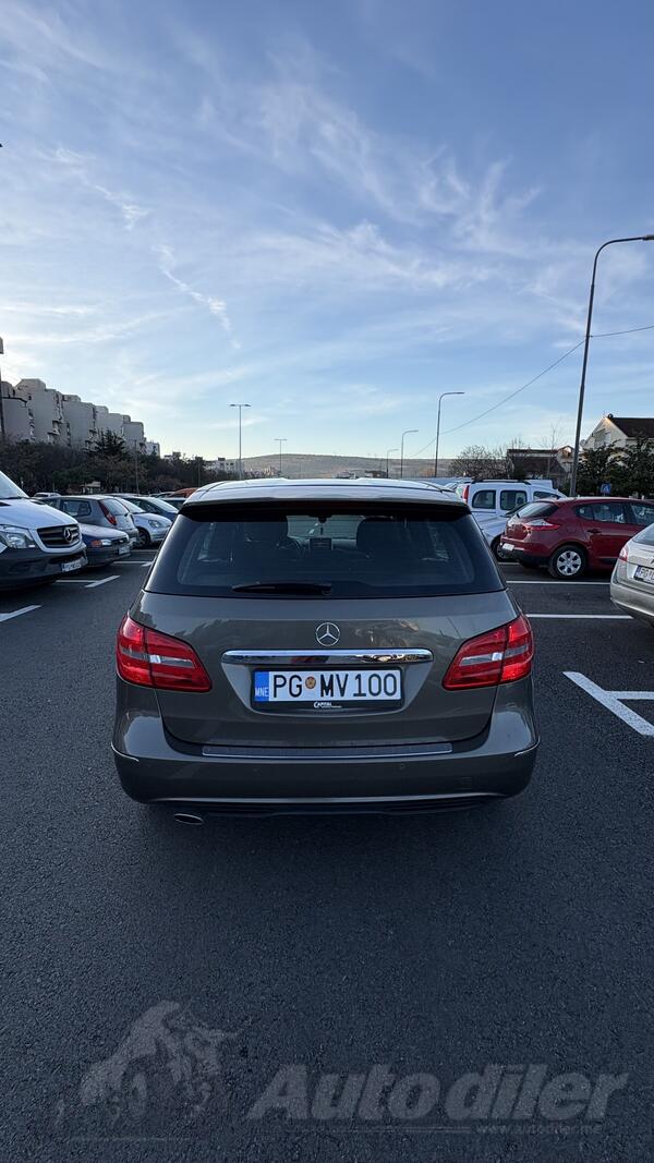 Mercedes Benz - B 180 - 1.8