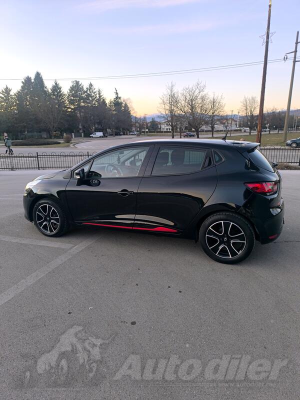 Renault - Clio - 1.5 Dci