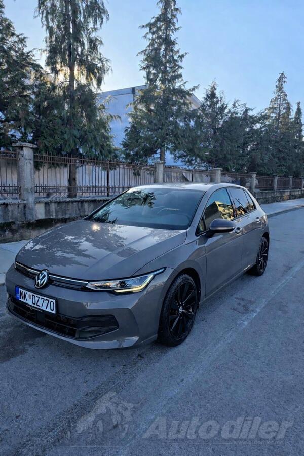 Volkswagen - Golf 8 - 2.0 110 kw