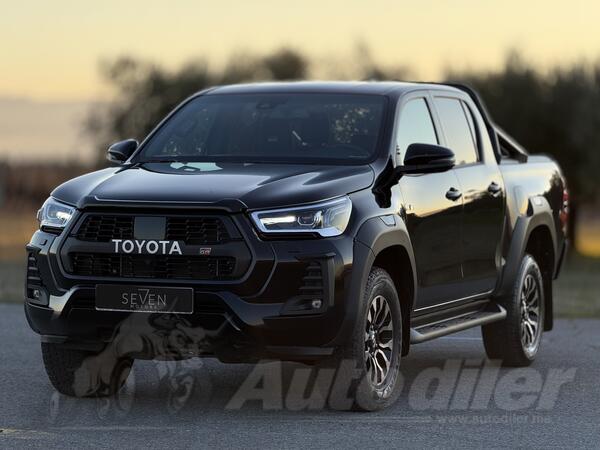Toyota - Hilux - GR
