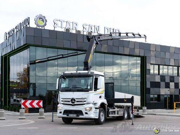 Mercedes Benz - AROCS 2532 6x2 PALFINGER PK 22002 kamion s ravnom platformom / STR-0578
