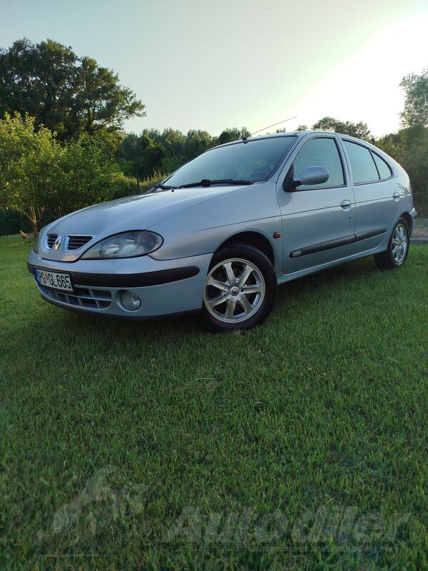 Renault - Megane