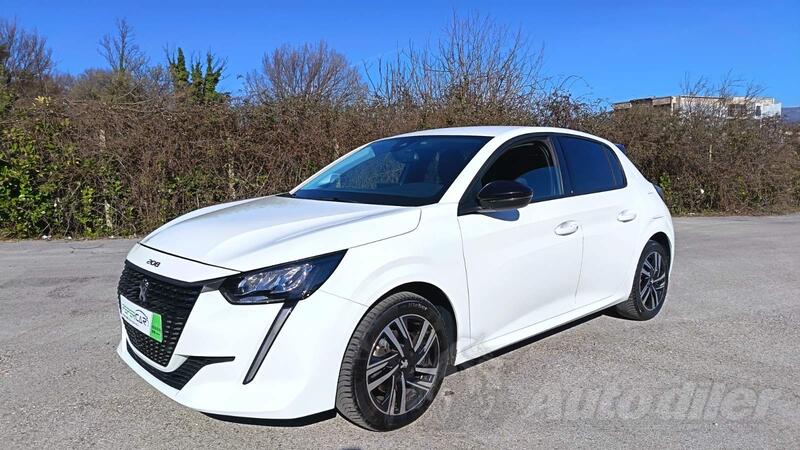 Peugeot - 208 - Automatik-1.2-Allure-10/2022