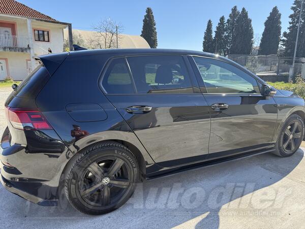 Volkswagen - Golf 8 - 2.0