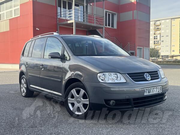 Volkswagen - Touran - 2.0 TDI