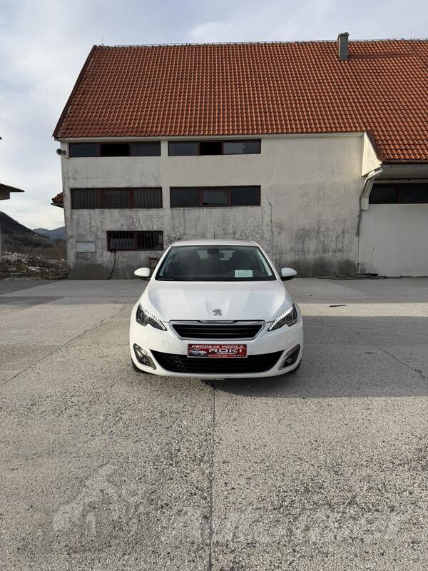 Peugeot - 308 - 1.2 i.11.2015