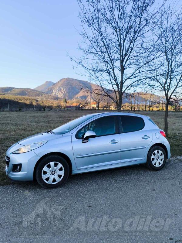 Peugeot - 207 - 1.6 hdi