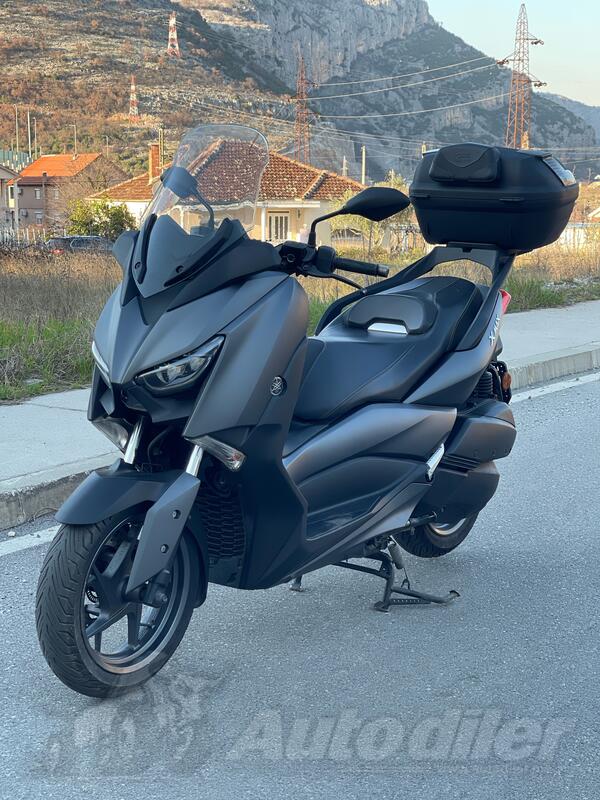 Yamaha - XMAX