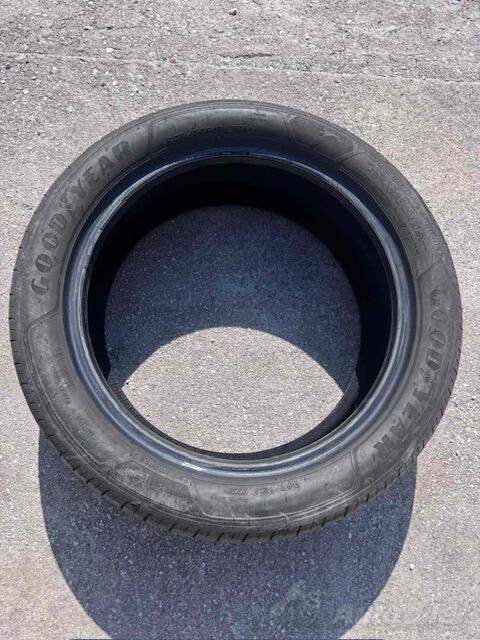 GoodYear - 205 50 17 dot 0522  - Summer tire
