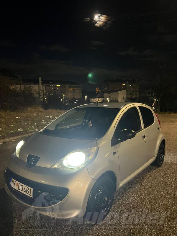 Peugeot - 107 - 1.0 E