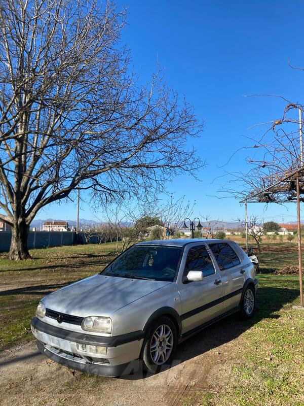 Volkswagen - Golf 3 - 1.6 74kw