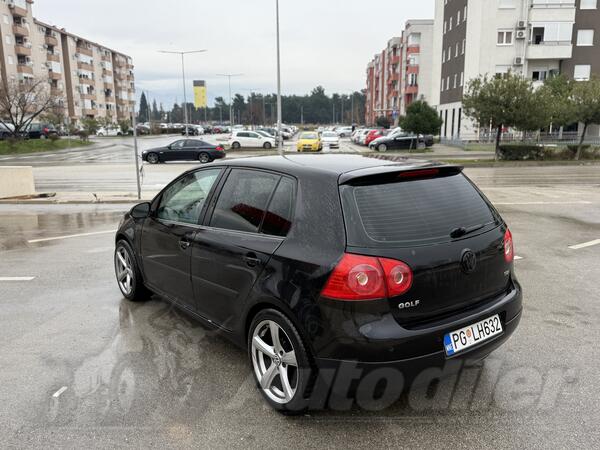 Volkswagen - Golf 5 - 1.9 tdi