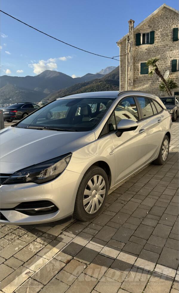 Opel - Astra - 1.5 D Aut. Edition