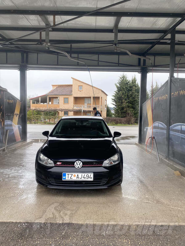 Volkswagen - Golf 7 - 1.6 Tdi