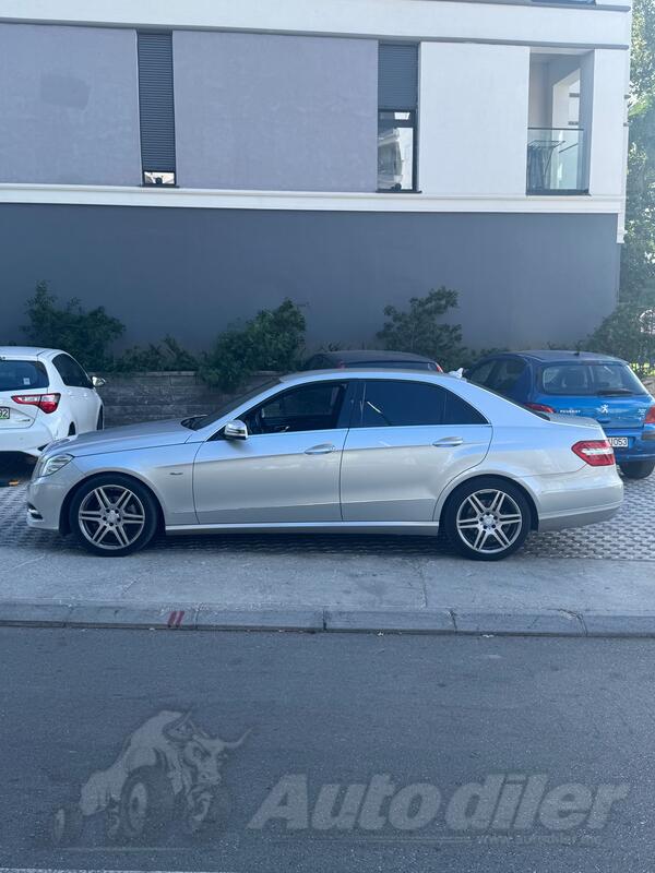 Mercedes Benz - E 220