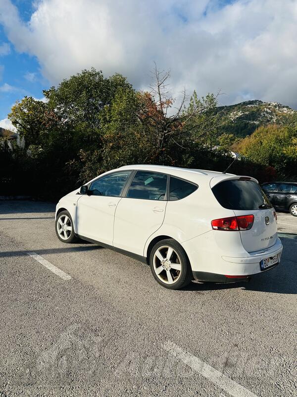 Seat - Altea XL - Otomatik vites 	•	2010 model 	•	Seat Altea XL / X-Large 	•	Sunrooflu 	•	Dizel