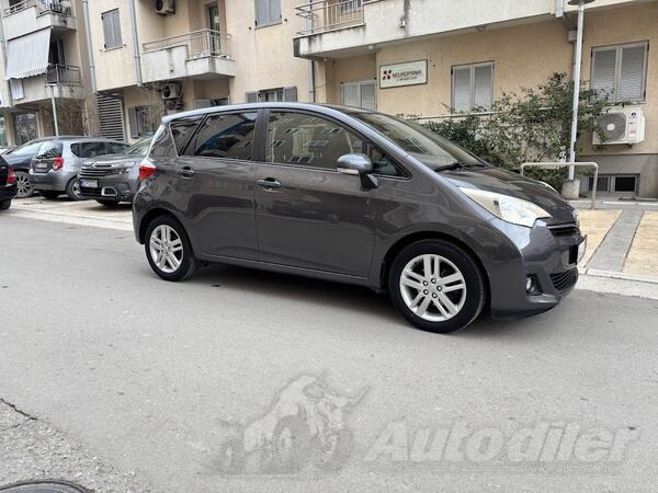 Toyota - Verso-S - 1,33