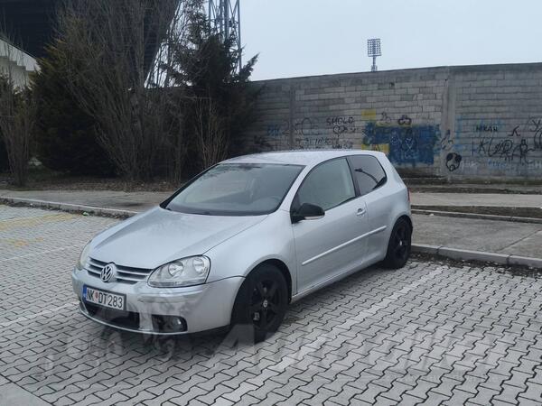 Volkswagen - Golf 5 - 2.0 TDI