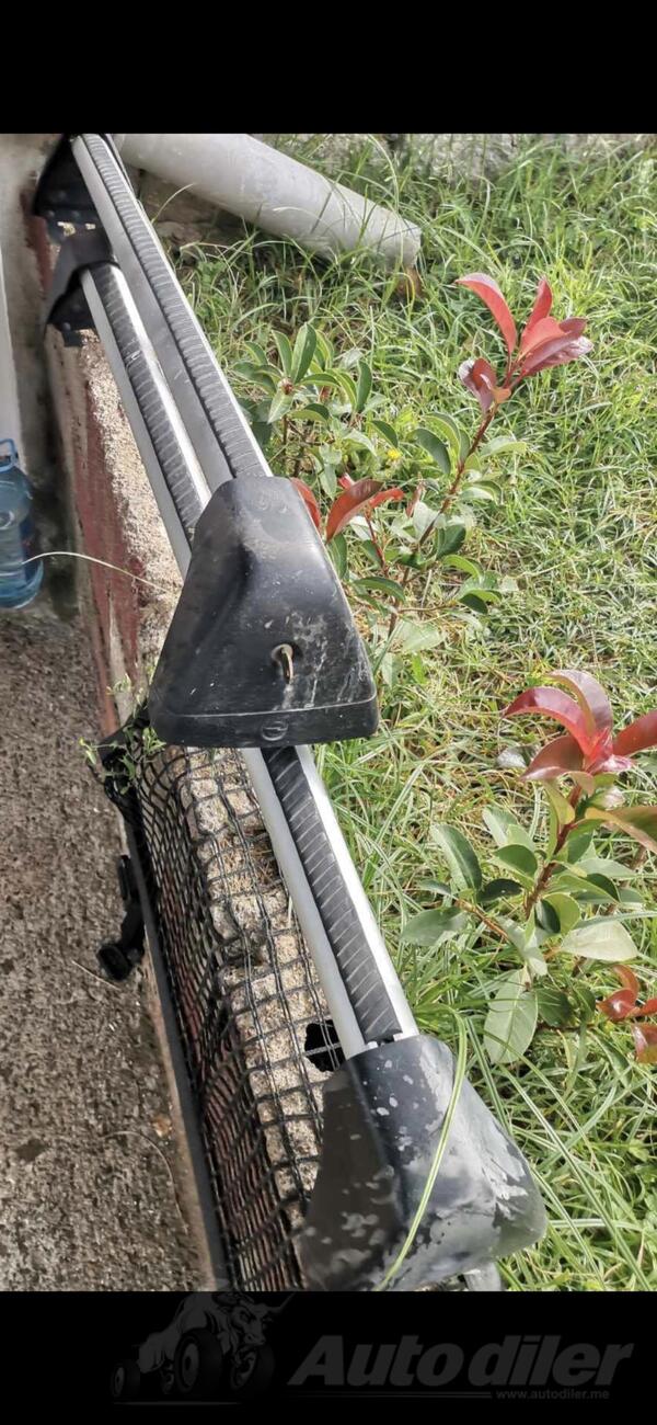 Krovni nosači, koferi, šatori i galerije