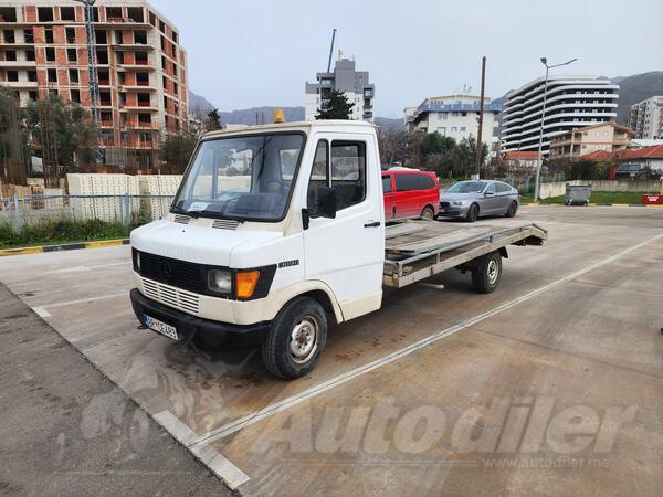 Mercedes Benz - 309D