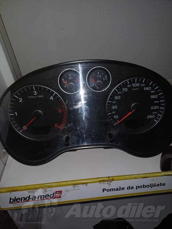 Instrument tabla za Automobile - Audi - A3    - 2004