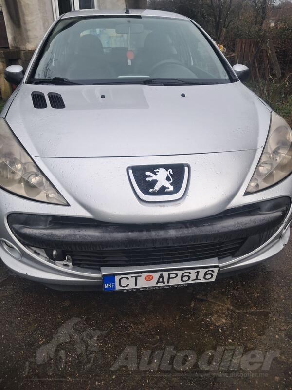 Peugeot - 206 plus - 1.4