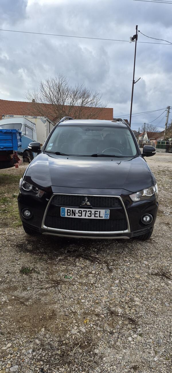 Mitsubishi - Outlander - 2.2