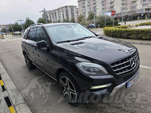 Mercedes Benz - ML 350 - 350 bluetec 4matic