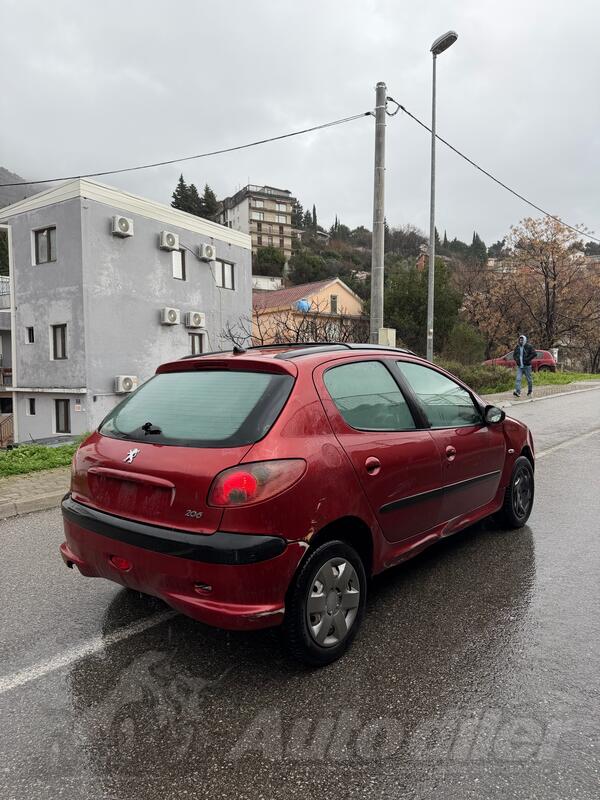 Peugeot - 206 - 1.4