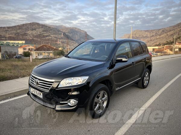 Toyota - RAV 4 - 4x4