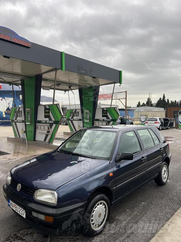 Volkswagen - Golf 3 - 1.4 benzin